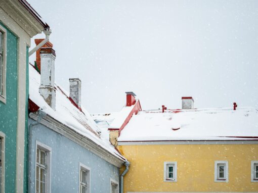 Marketing Your Roofing Business During Canadian Winters